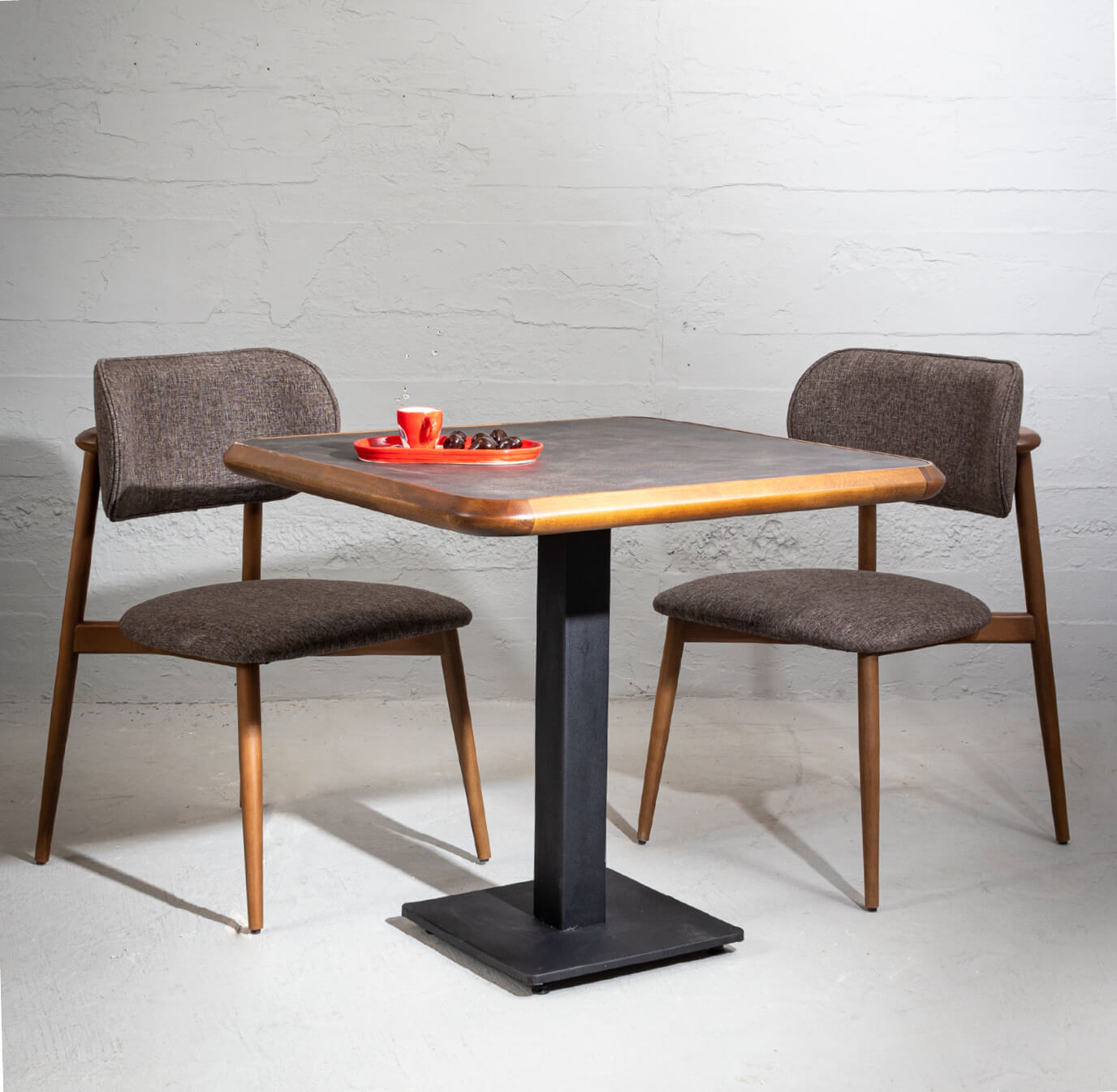 картинка Столики Столик TOGO Modest CAFE TABLE