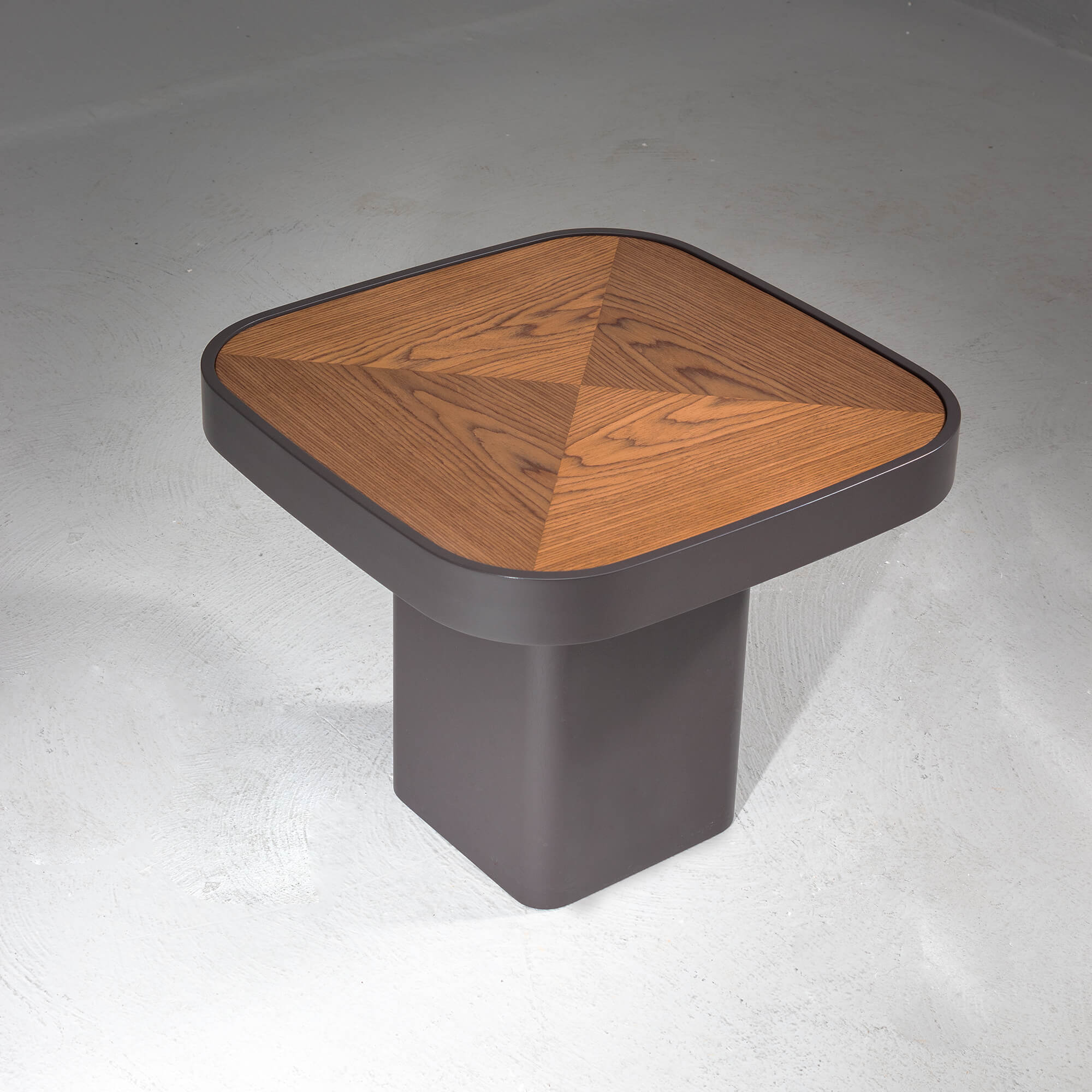 картинка Столики Столик TOGO Platinum Side Table