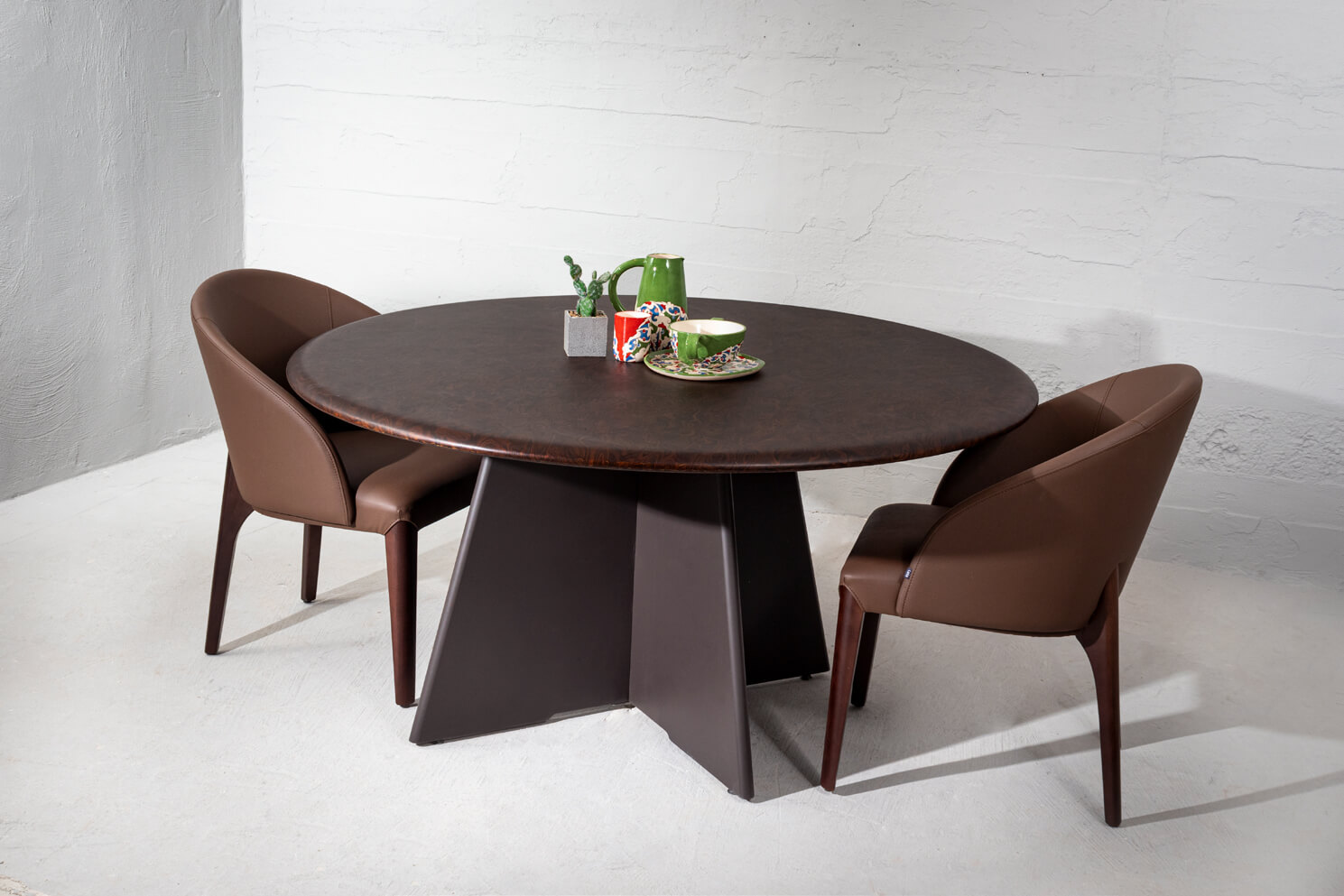 картинка Обеденные гарнитуры Стол обеденный TOGO Lotus DINING TABLE Root Veneer