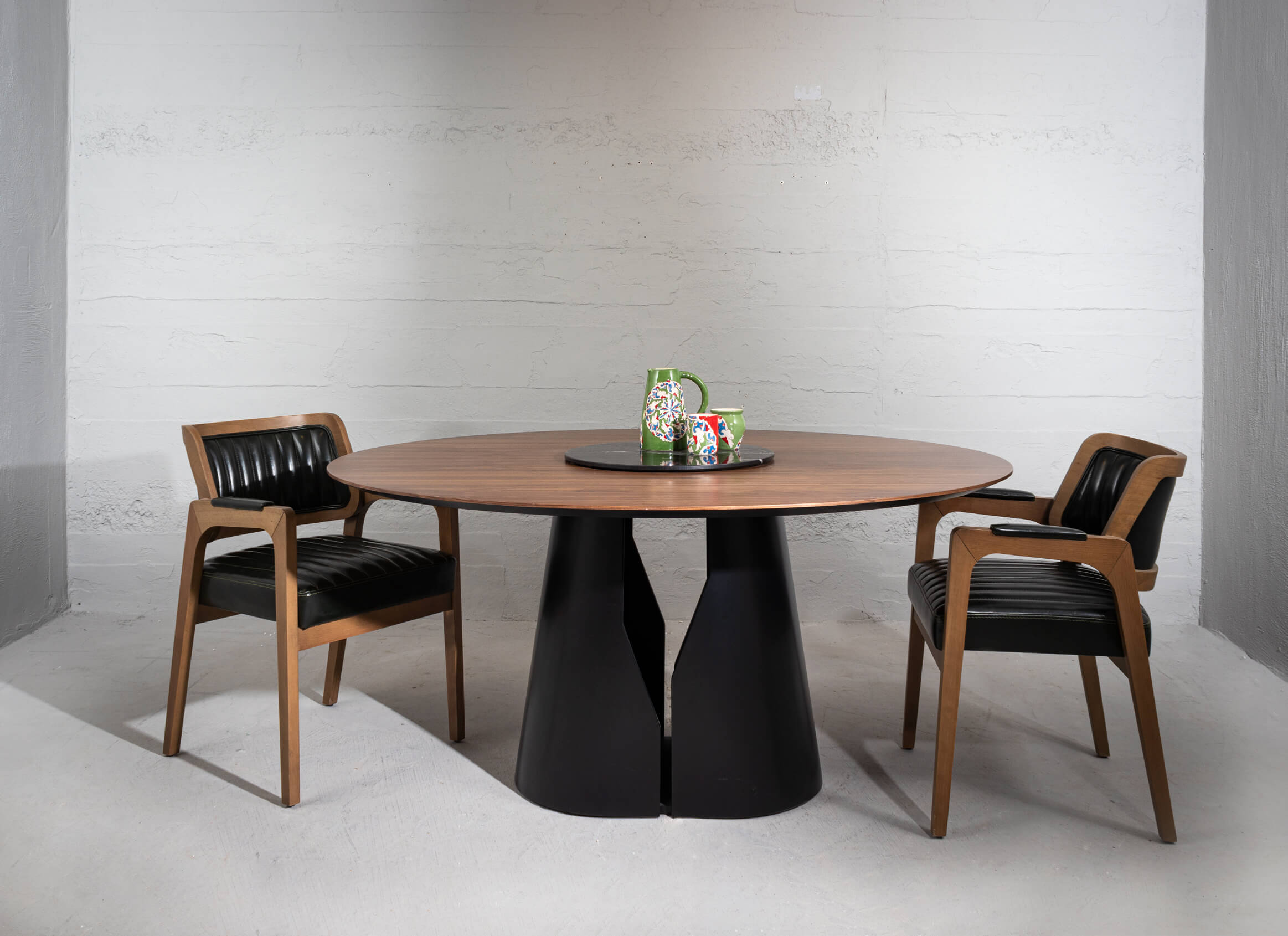 картинка Обеденные гарнитуры Стол обеденный TOGO Moment DINING TABLE