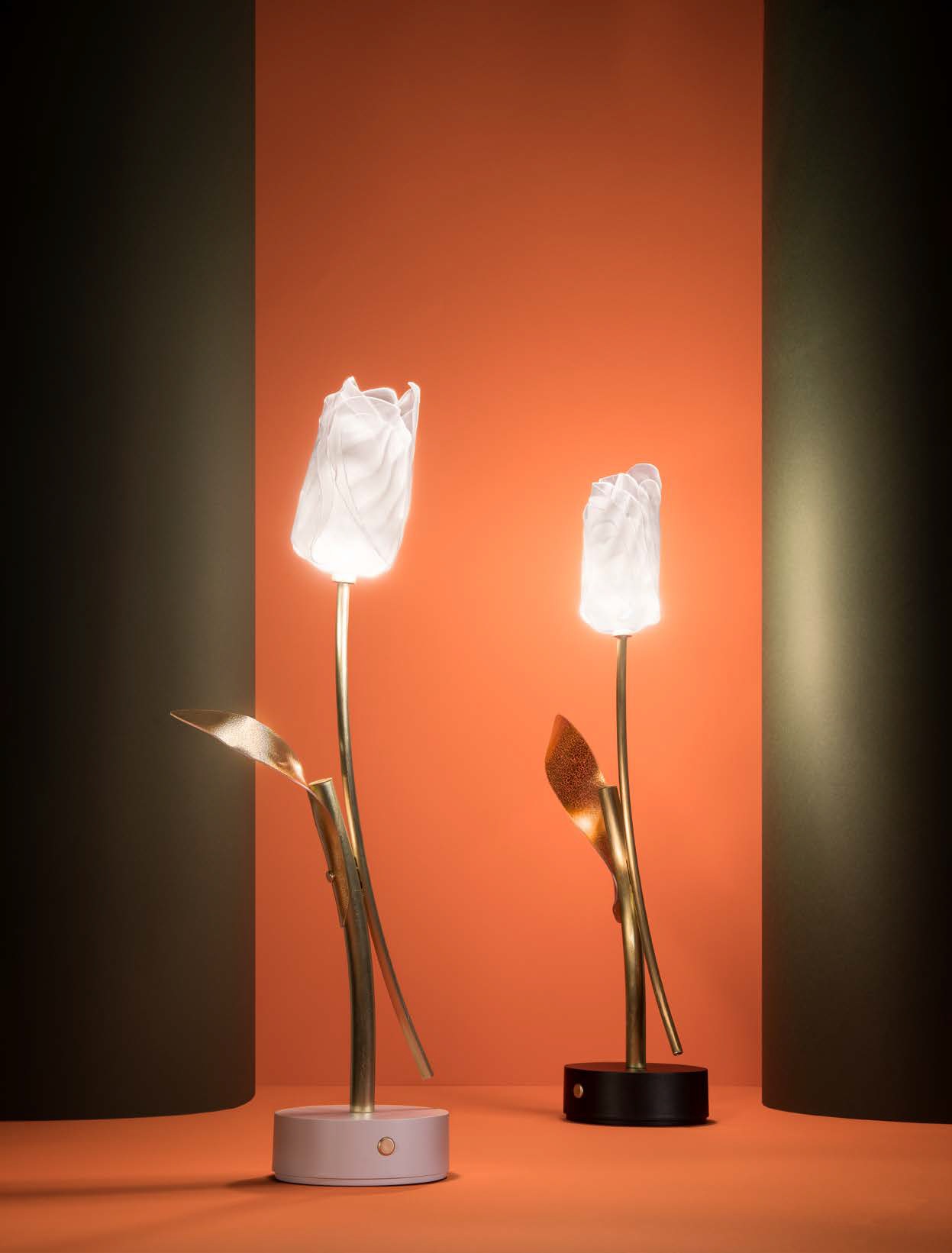 картинка Светодиодные настольные лампы Настольная лампа SLAMP Tulip TULT000PRS000BDBLBEU
