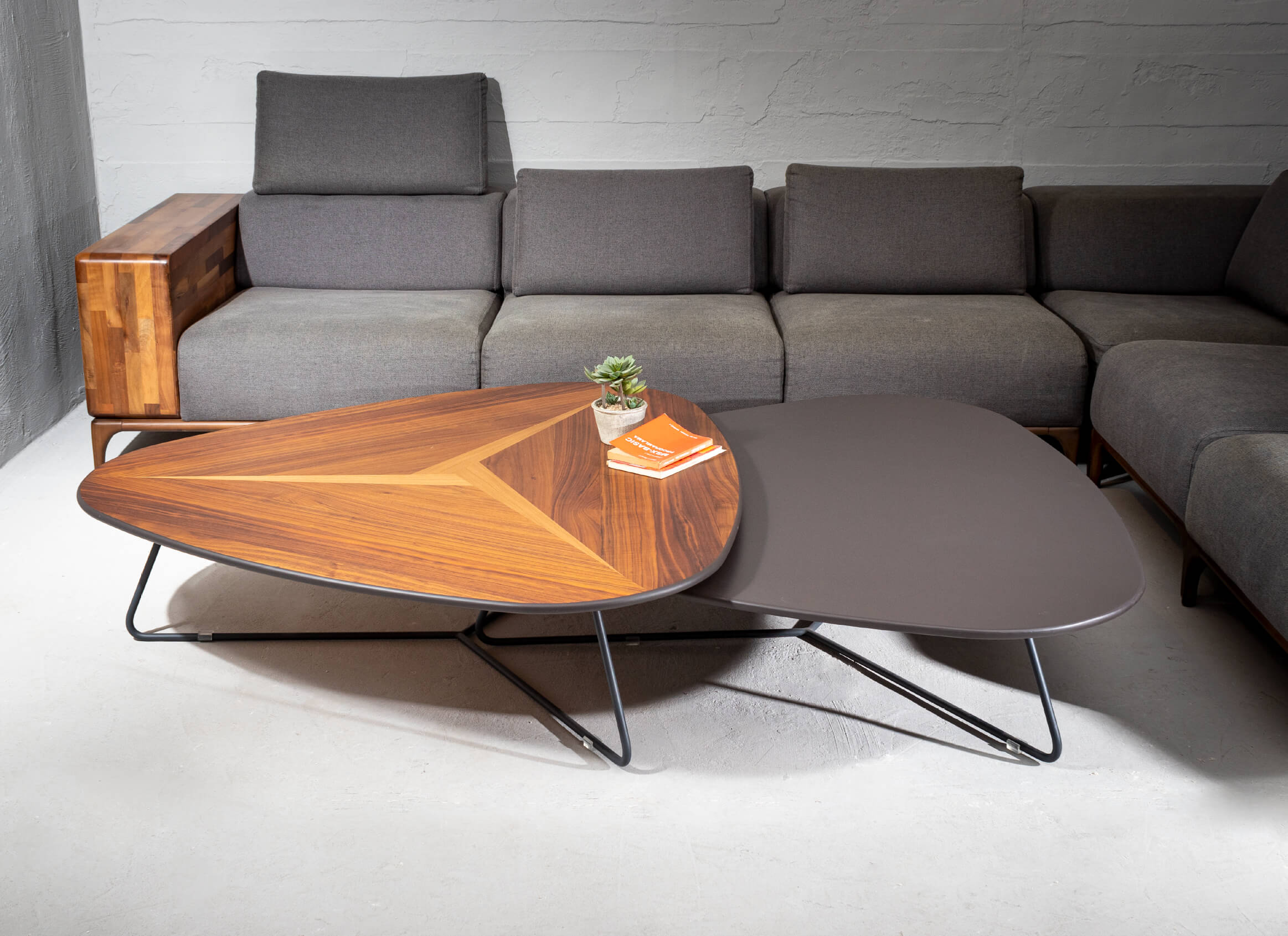 картинка Столики Столик TOGO Bumerang CENTER TABLE VENEERED